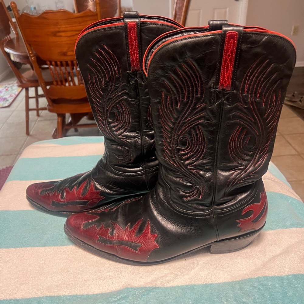 Black and Red Cowboy Boots - Picture 7 of 7